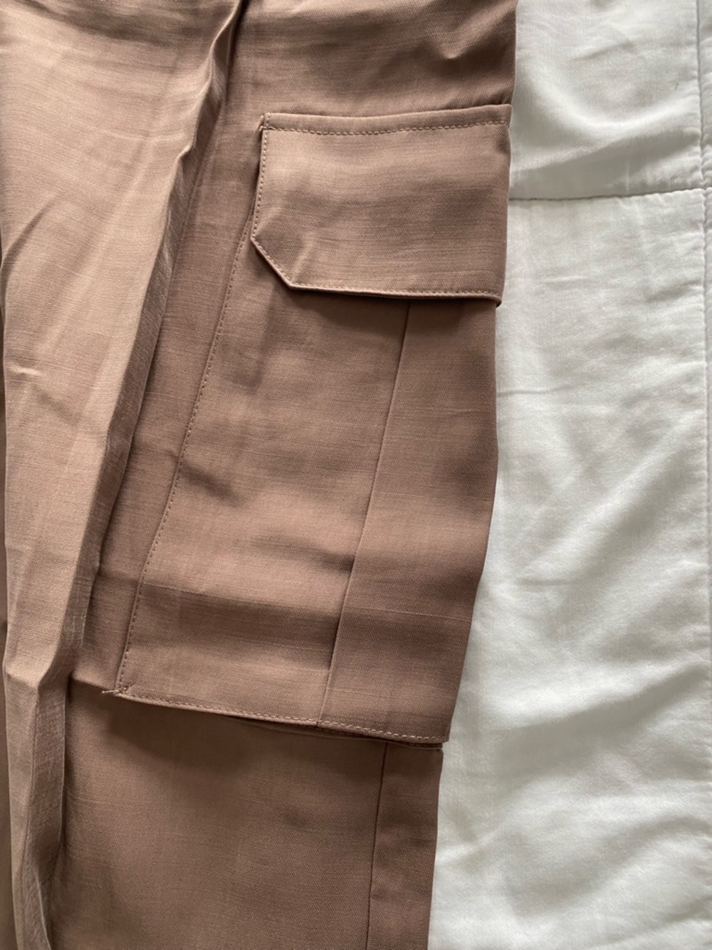 Dynamite Women’s Brown Cargo Jogger Pants - Classic Utility Style - Picture 3 of 4